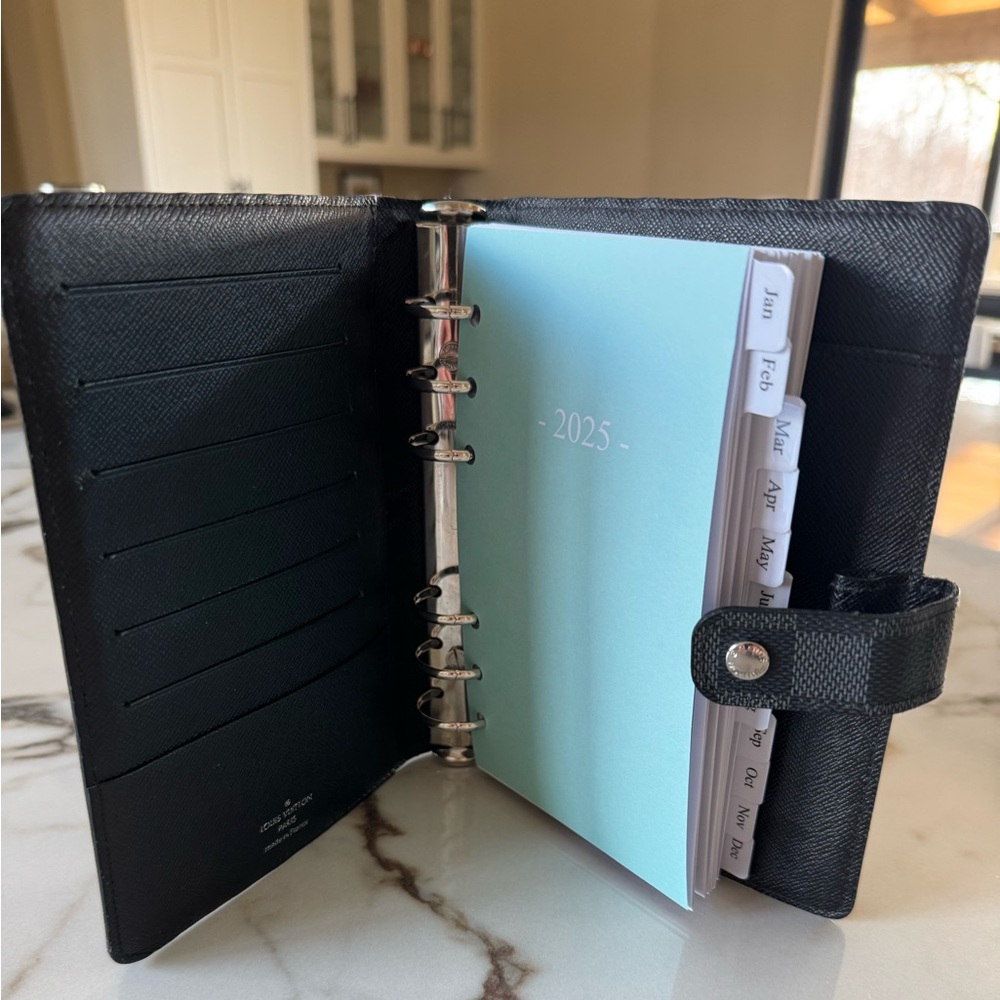 Louis Vuitton Medium Ring Agenda - Picture 3 of 15